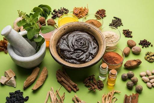Cuidados Odontológicos no Ayurveda - Indiamed